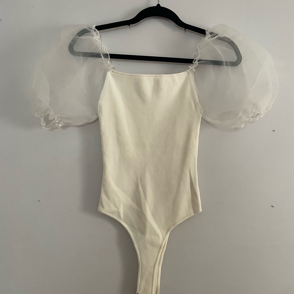 ASTR the label Sheer Puff Sleeve Cream Bodysuit